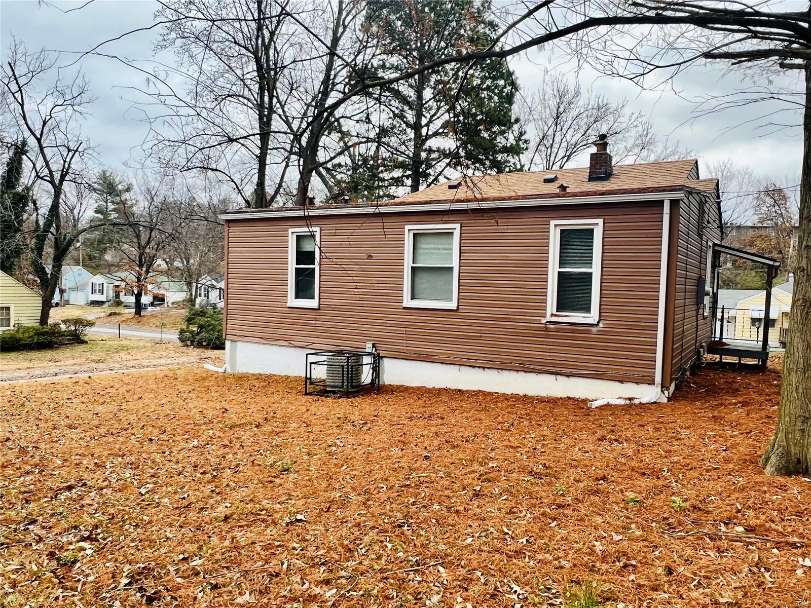 2516 Tyrell Drive St. Louis, MO 63136 - Photo 2 of 19