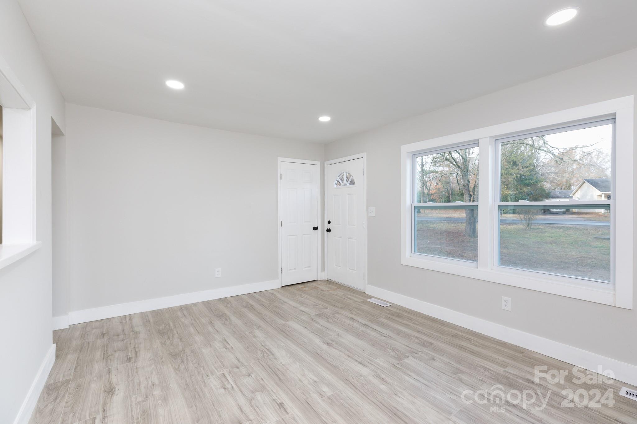 100 Valley Road York, SC 29745 - Photo 4 of 22 Gallery Image 4