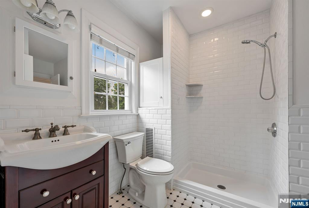 103 North Walnut Street Ridgewood, NJ 07450 - Photo 18 of 20