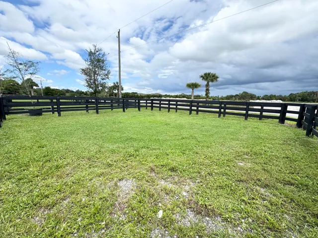 $1,200 | 19550 Egret Lane, Loxahatchee, FL 33470
