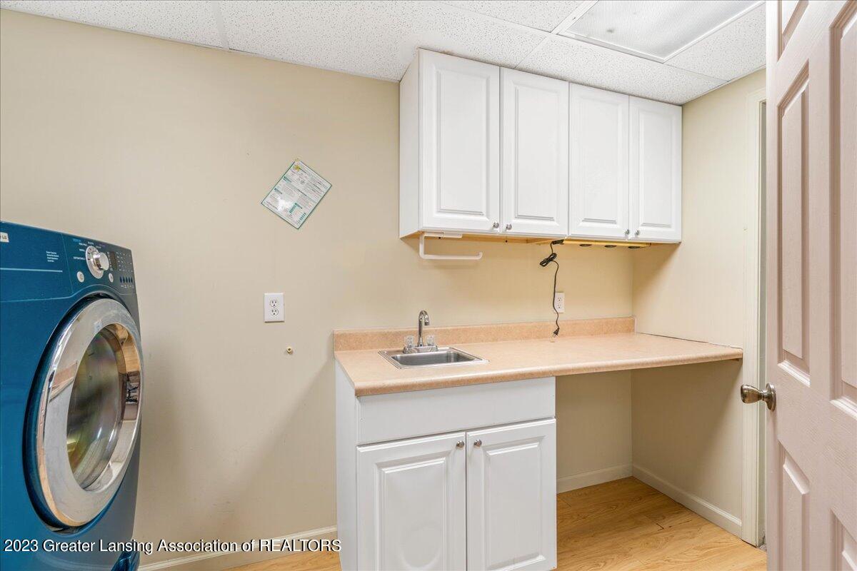 946 Delridge Road East Lansing, MI 48823 - Photo 20 of 28 31-Media Jett-21