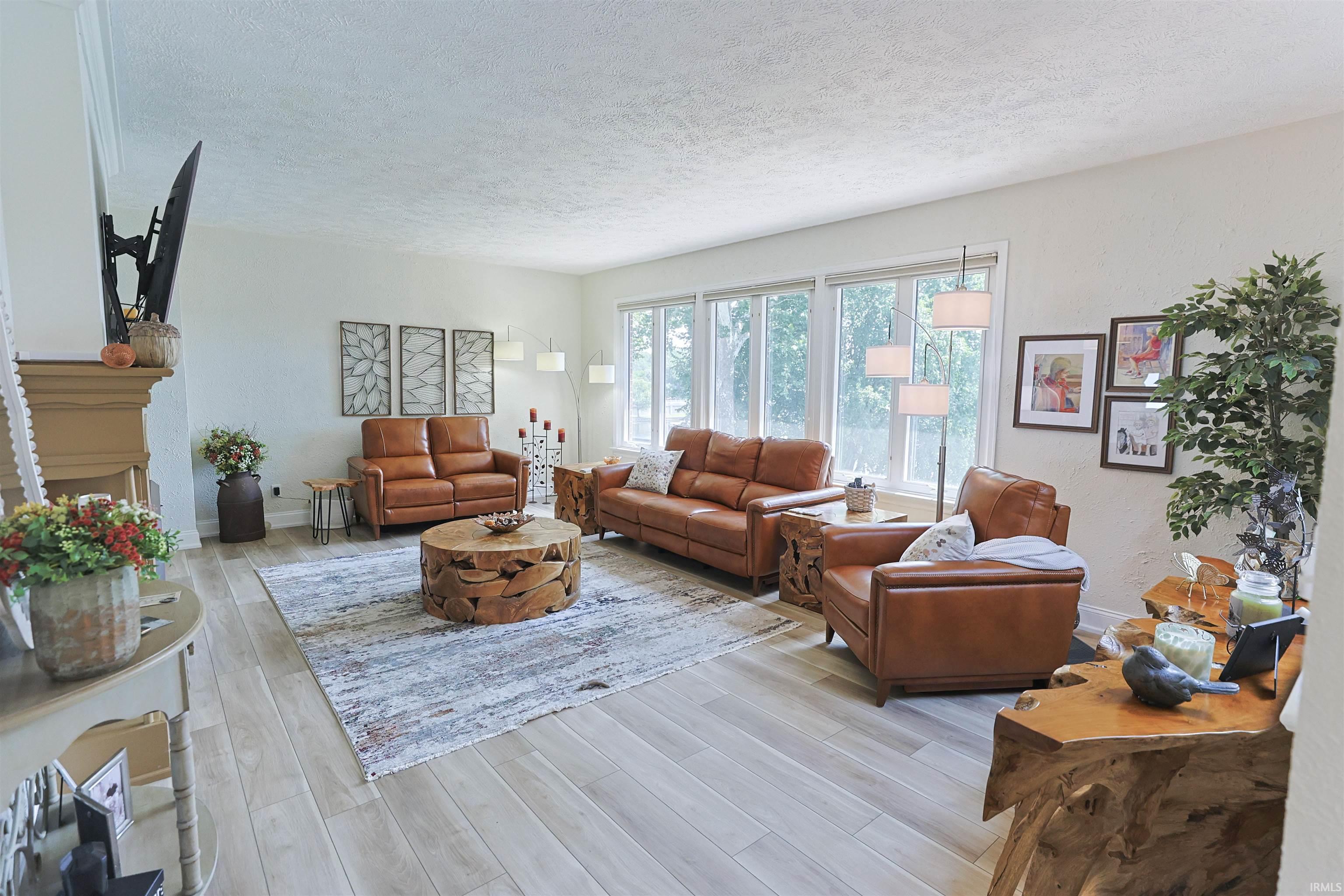 10098 Jefferson Road Osceola, IN 46561 - Photo 5 of 48 Gallery Image 5