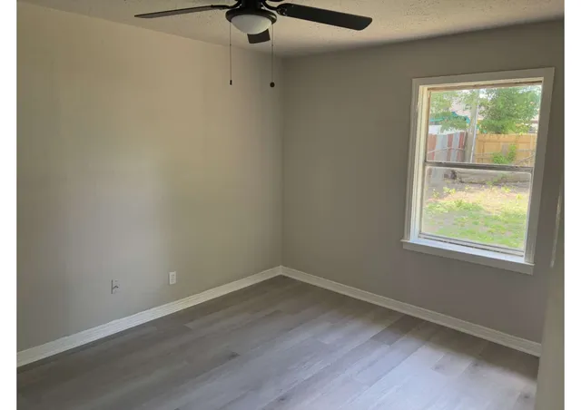 $2,000 | 5934 Southtown Street, Houston, TX 77033