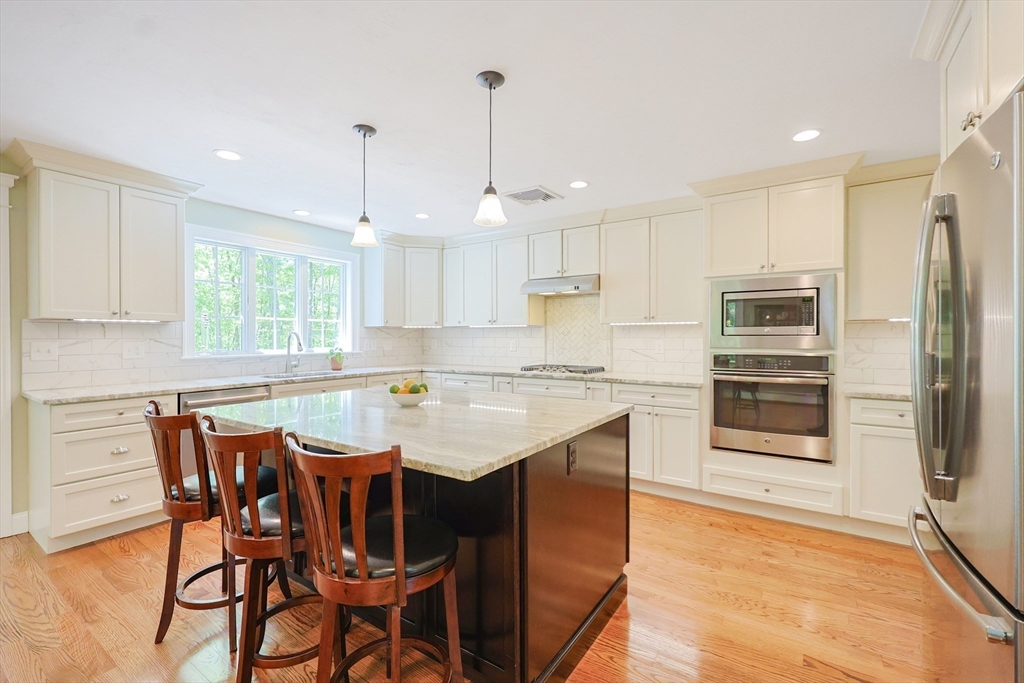 19 Prospect Street Upton, MA 01568 - Photo 5 of 38 Gallery Image 5