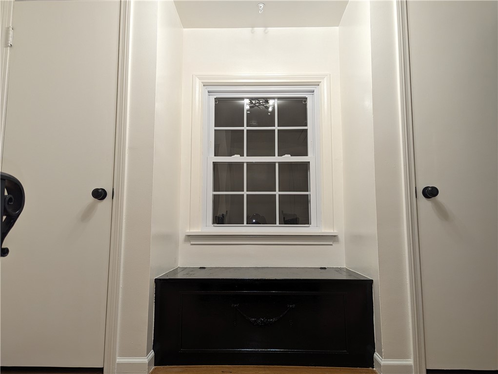 185 Paxton Road Irondequoit, NY 14617 - Photo 19 of 19 Hutch