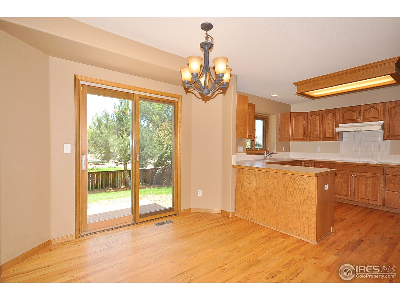 1516 Silvergate Road Fort Collins, CO 80526 - Photo 8 of 25 Eat-in kitchen