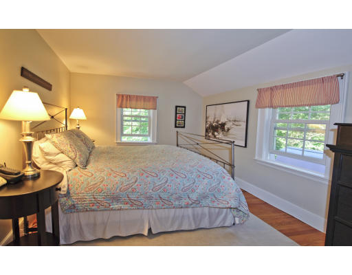 7 Butler Road Hingham, MA 02043 - Photo 18 of 22 Gallery Image 18
