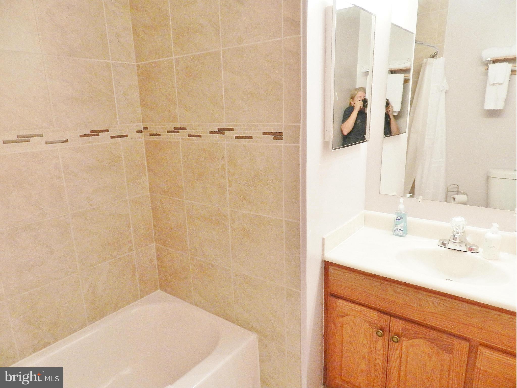 8810 Ridge Hollow Court Springfield, VA 22152 - Photo 13 of 30 Bath
