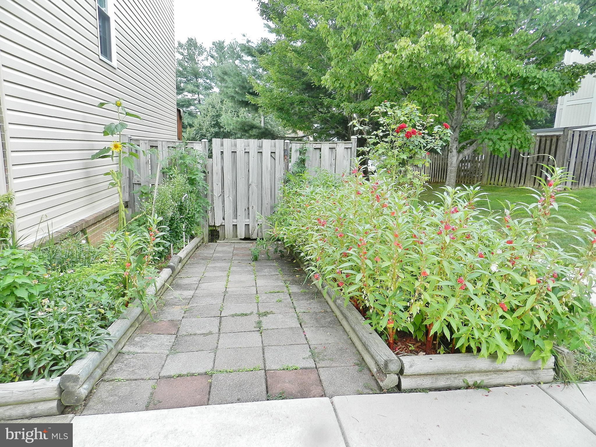 8810 Ridge Hollow Court Springfield, VA 22152 - Photo 26 of 30 Exterior (General)
