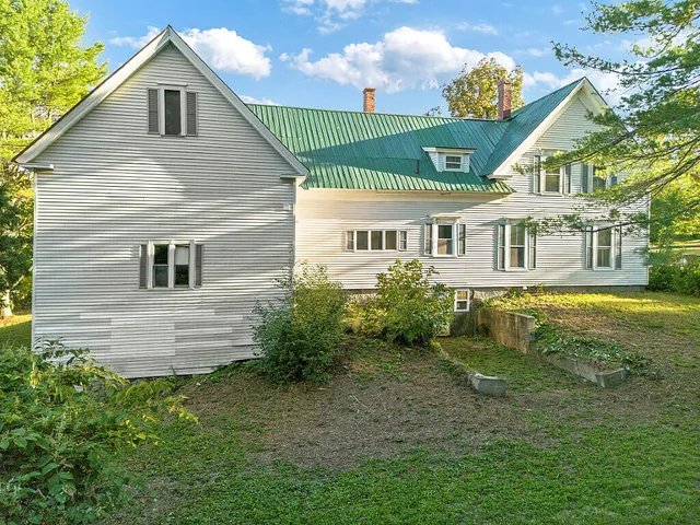$300,000 | 21 Hathaway Hill Road, Livermore, ME 04253