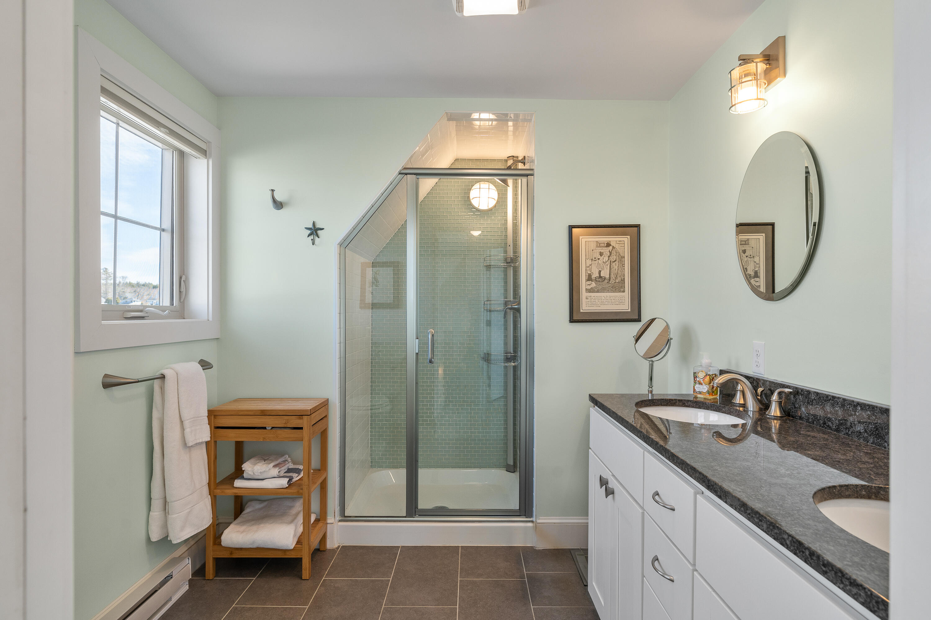 47 Little Island Road, Unit 47 Harpswell, ME 04066 - Photo 41 of 55 Upstairs bath