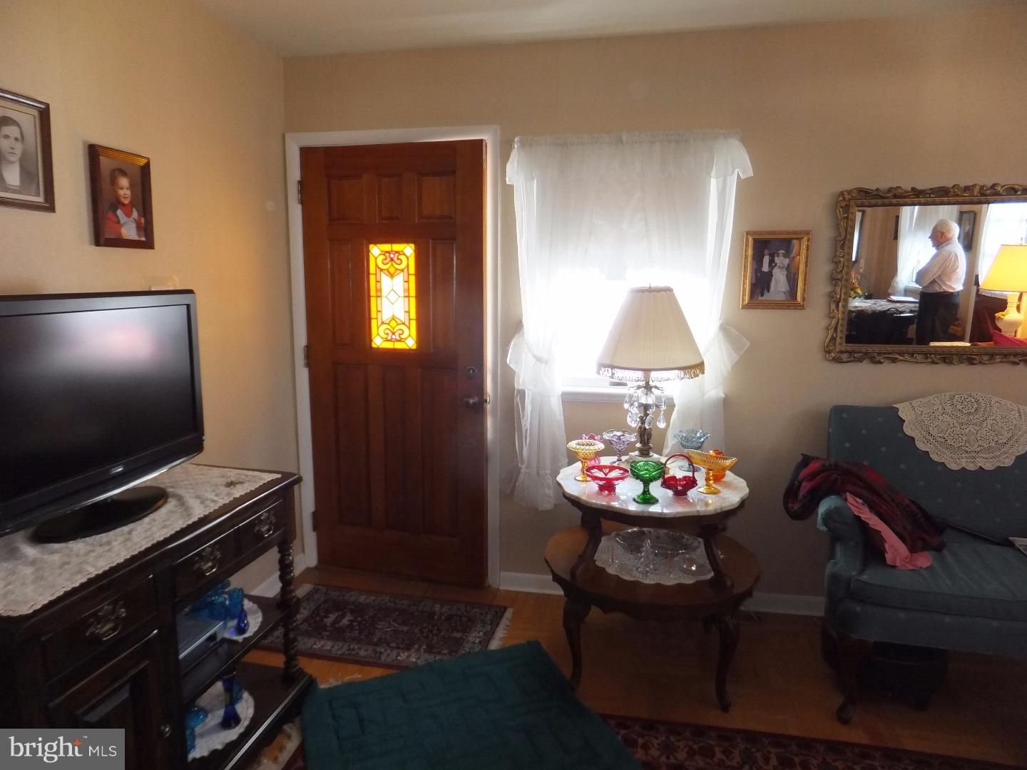 33 St Dunstans Road Hatboro, PA 19040 - Photo 6 of 22