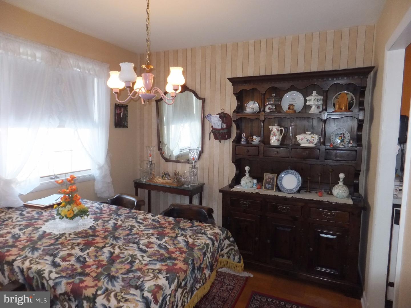 33 St Dunstans Road Hatboro, PA 19040 - Photo 7 of 22