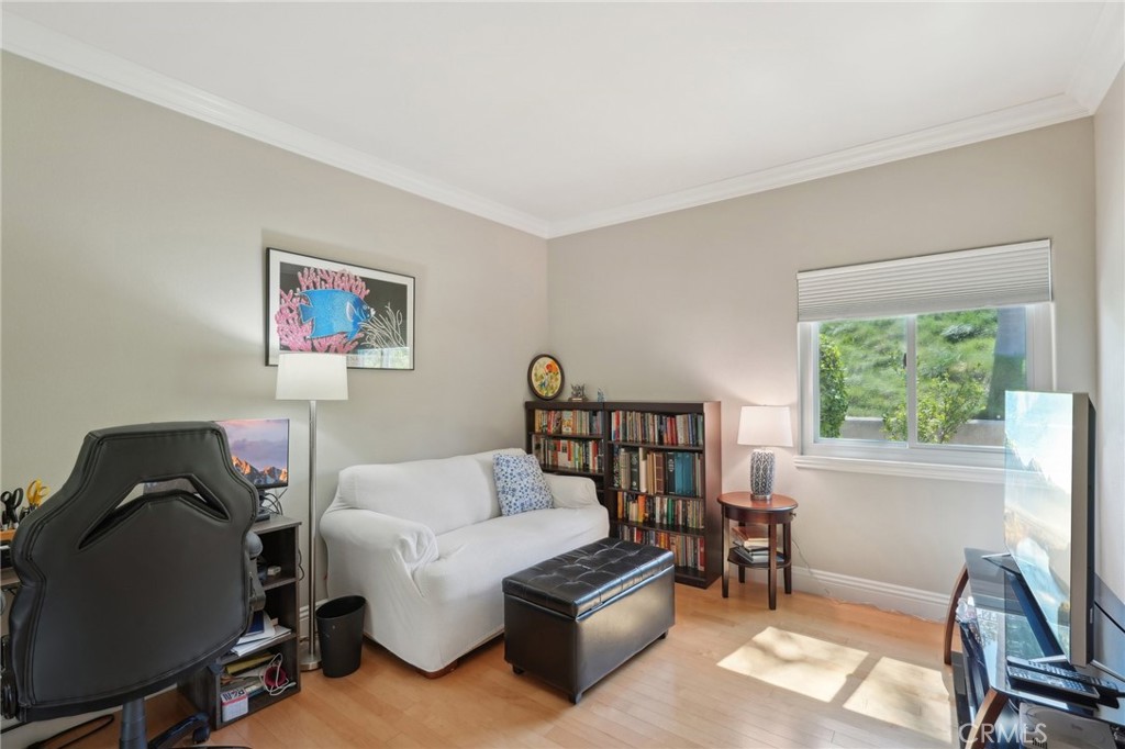 5965 Vía Loma Riverside, CA 92506 - Photo 22 of 41 a living room with furniture and a window