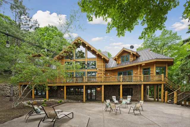 $4,900,000 | 6070 Pilger Avenue Northwest, Annandale, MN 55302