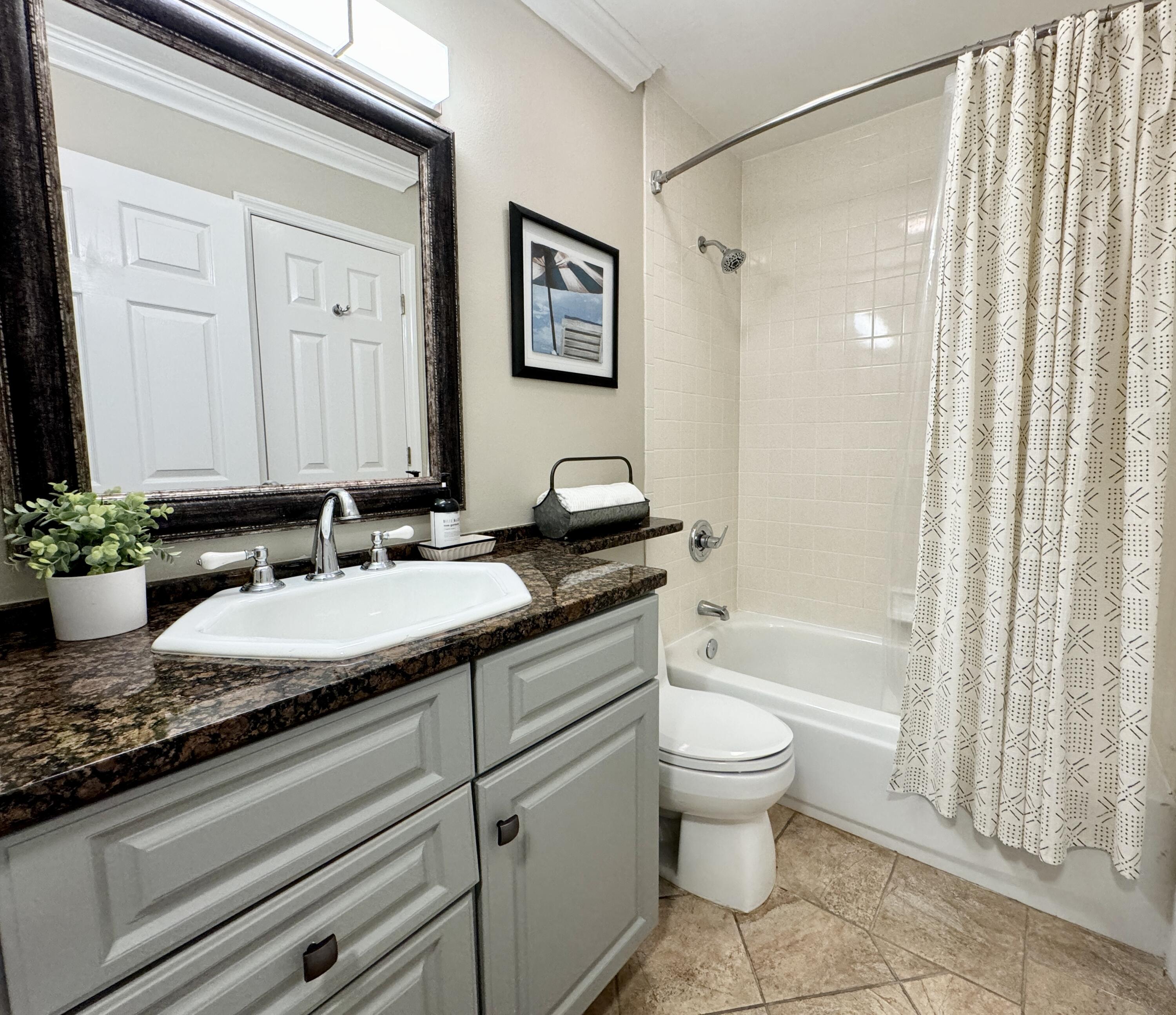 200 Sandestin Lane, Unit 303 Miramar Beach, FL 32550 - Photo 8 of 17 10_Front Bathroom