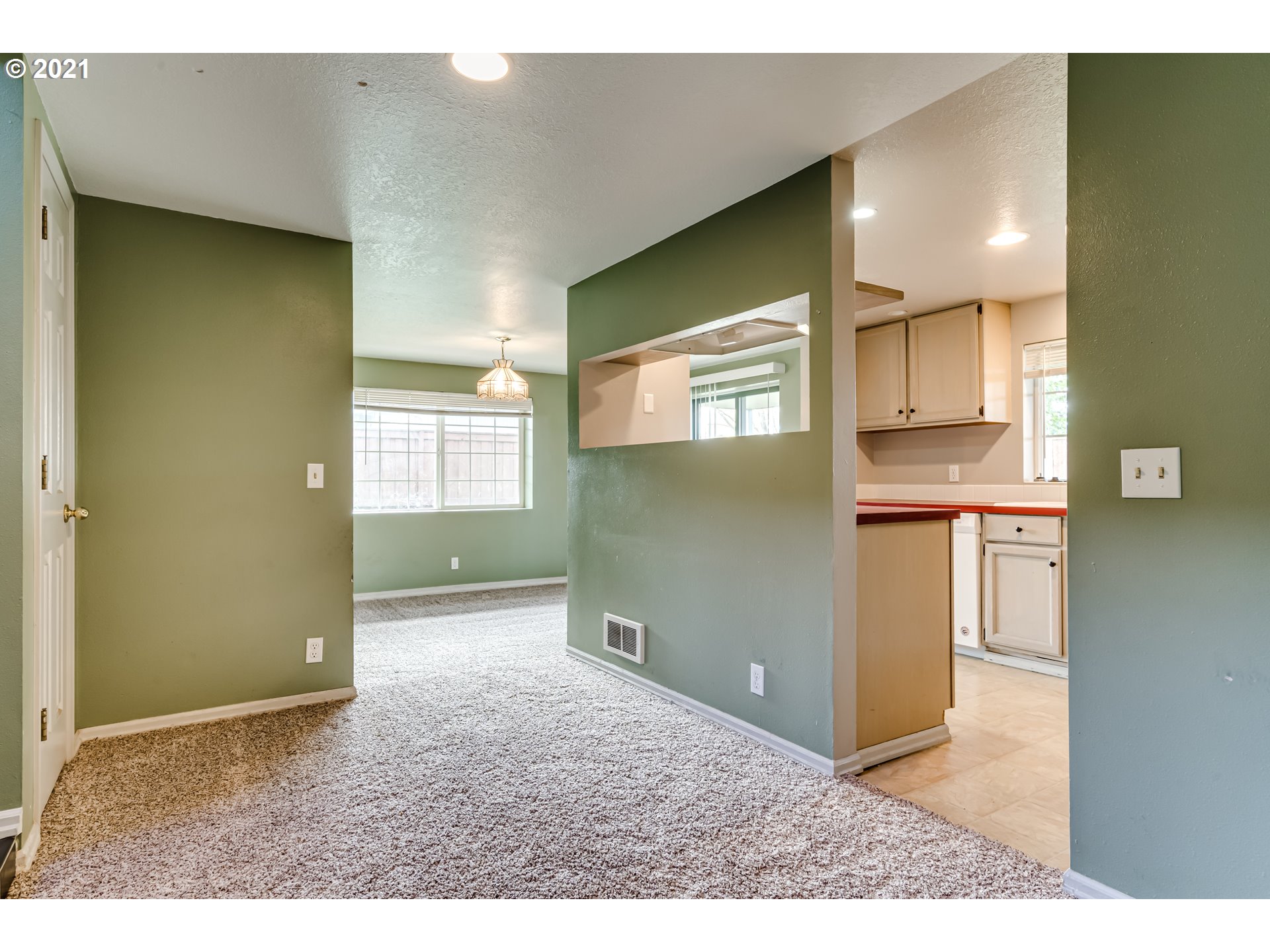 232 South 42nd Street Springfield, OR 97478 - Photo 8 of 31