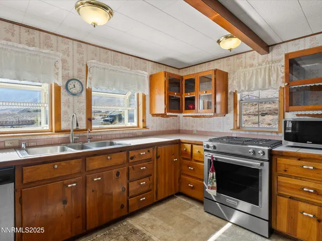 a view of washer and dryer