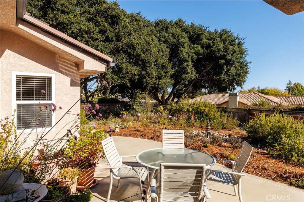 535 Charro Way Nipomo, CA 93444 - Photo 23 of 34 a view of balcony with outdoor seating and city view