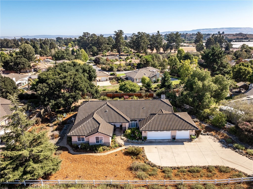 535 Charro Way Nipomo, CA 93444 - Photo 30 of 34 an aerial view of a house