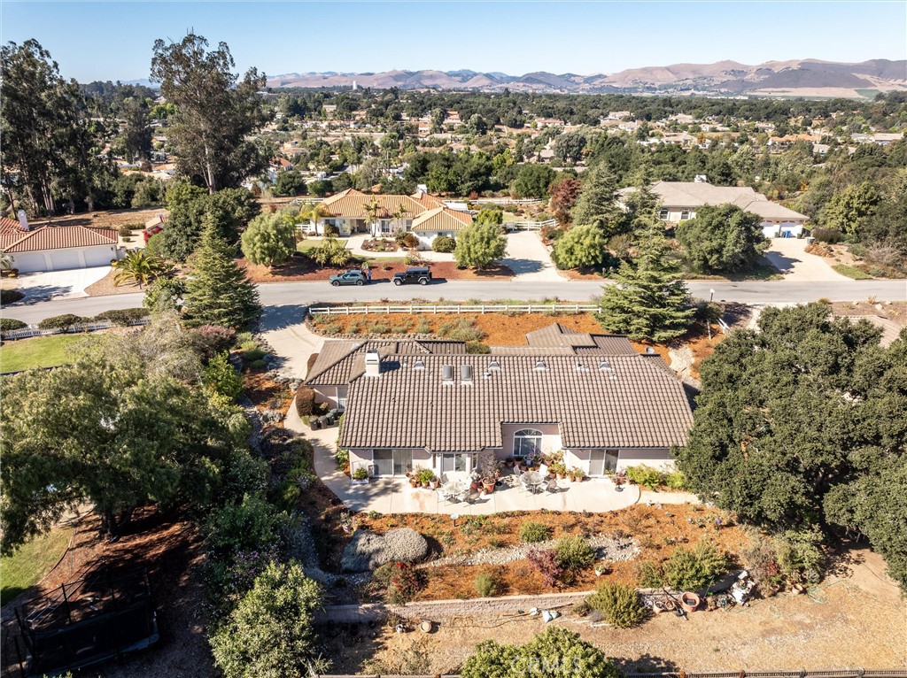 535 Charro Way Nipomo, CA 93444 - Photo 33 of 34 a view of a city