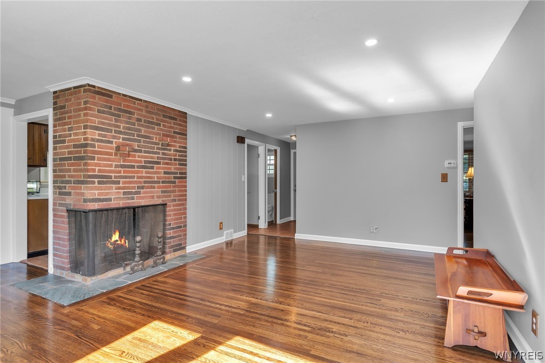 279 Getzville Road Amherst, NY 14226 - Photo 7 of 44