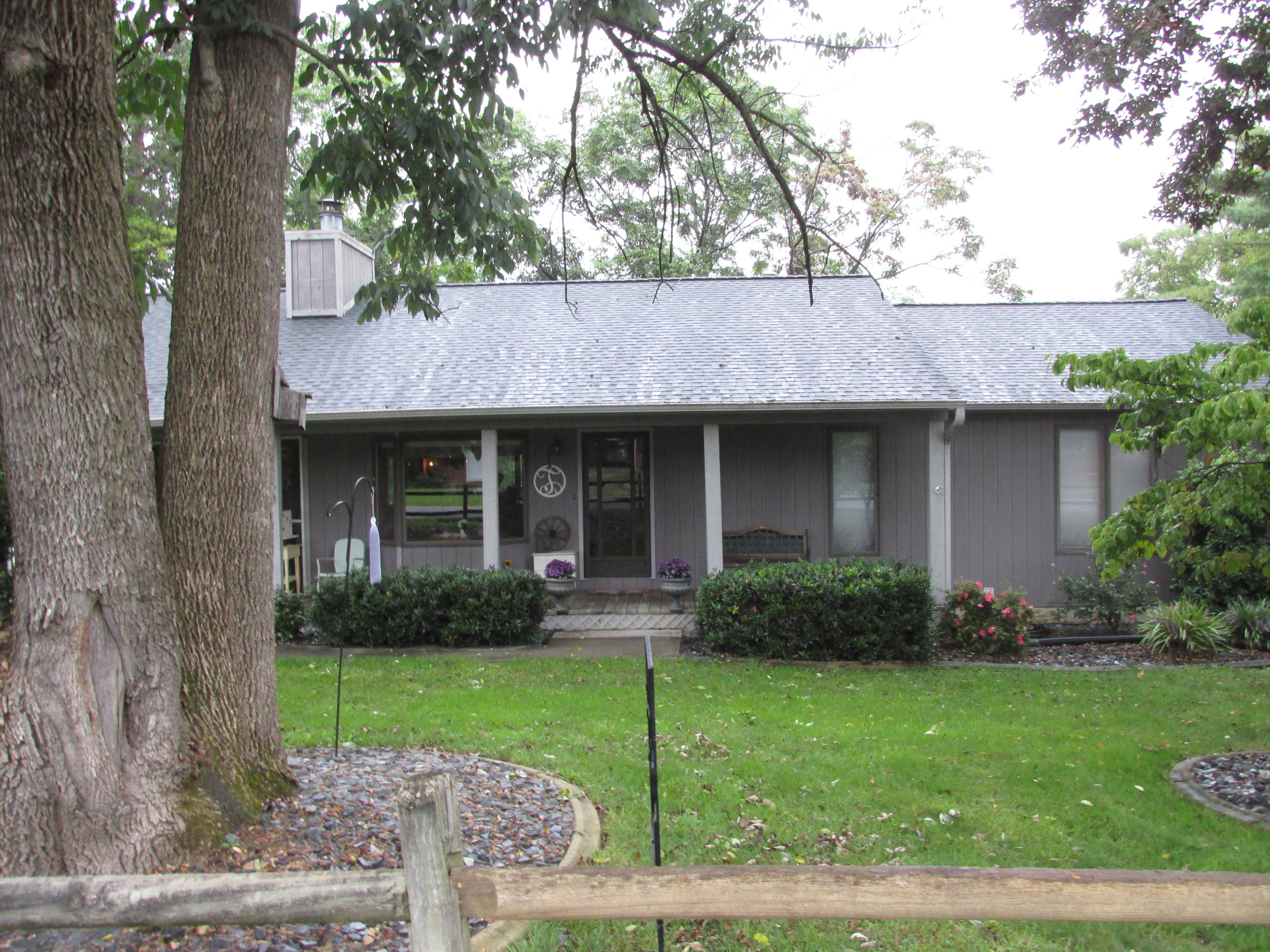 160 Texas Hollow Road Salem, VA 24153 - Photo 2 of 3 IMG_6599