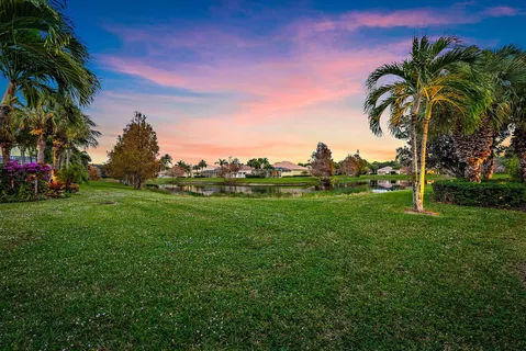 $895,000 | 4702 Dovehill Drive, Palm Beach Gardens, FL 33418