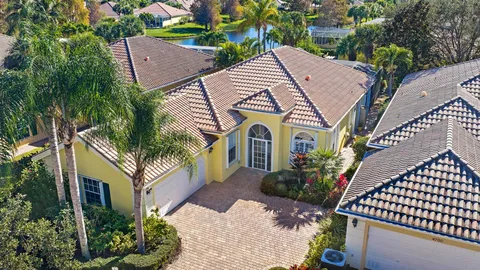 $895,000 | 4702 Dovehill Drive, Palm Beach Gardens, FL 33418