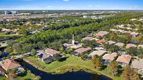 $895,000 | 4702 Dovehill Drive, Palm Beach Gardens, FL 33418