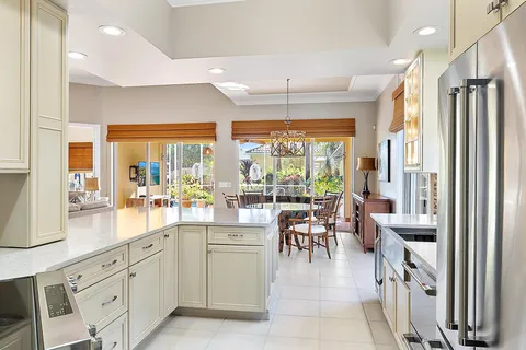 $895,000 | 4702 Dovehill Drive, Palm Beach Gardens, FL 33418