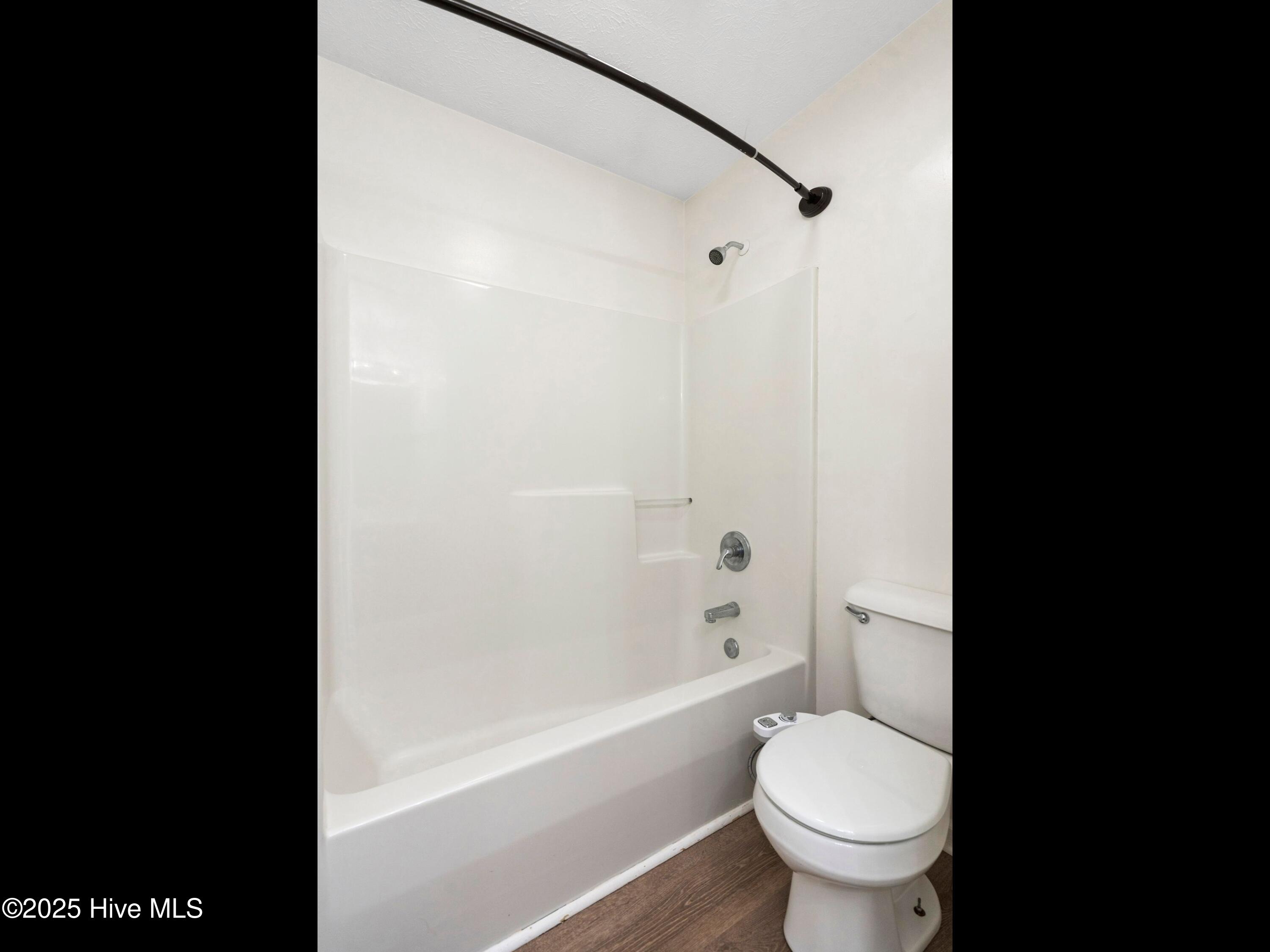 328 Foxhall Road Newport, NC 28570 - Photo 14 of 22 Primary Ensuite