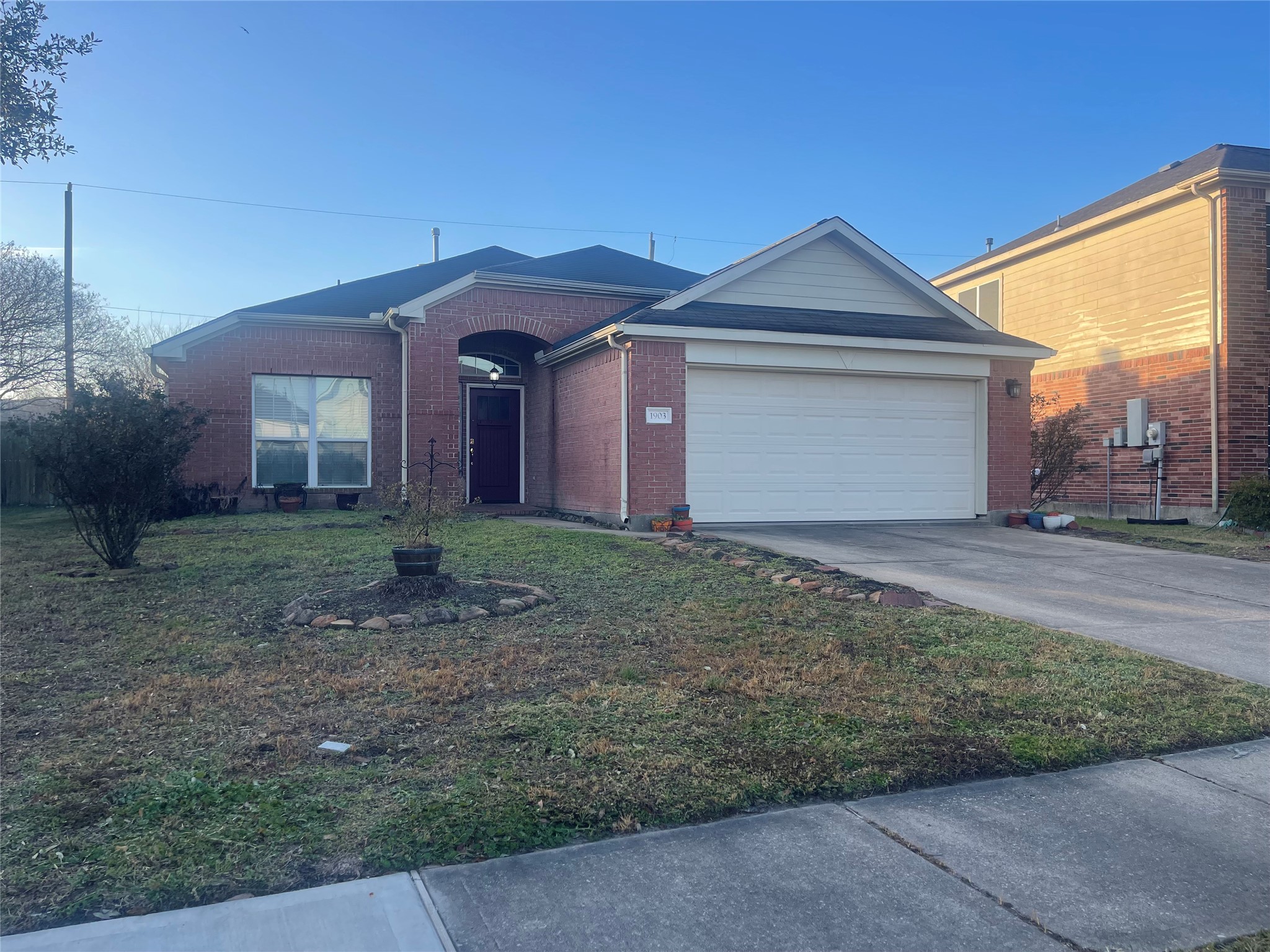 1903 Manor Drive Baytown, TX 77521 - Photo 2 of 13