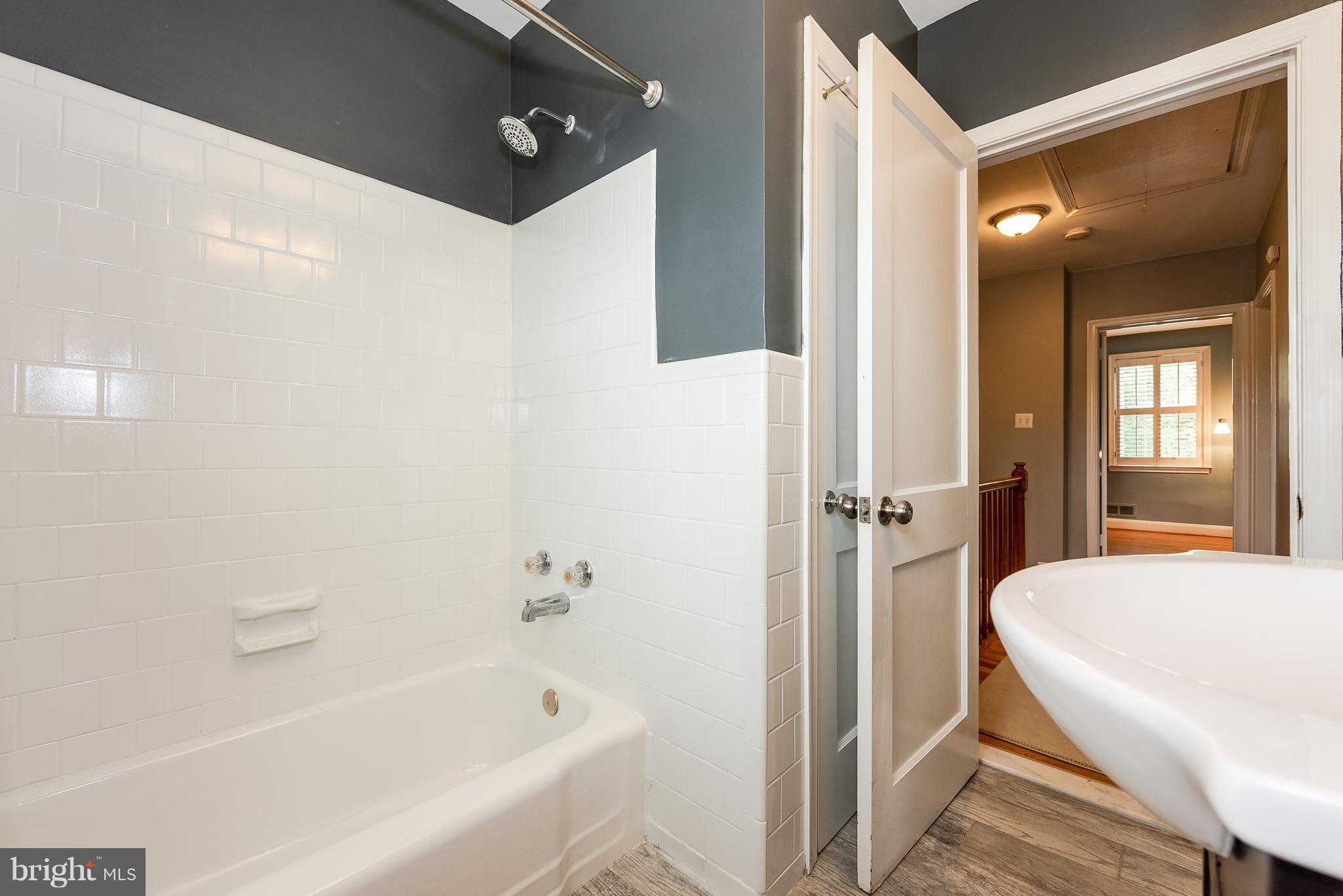 8616 Drumwood Road Baltimore, MD 21286 - Photo 17 of 30 Upper Level Bath