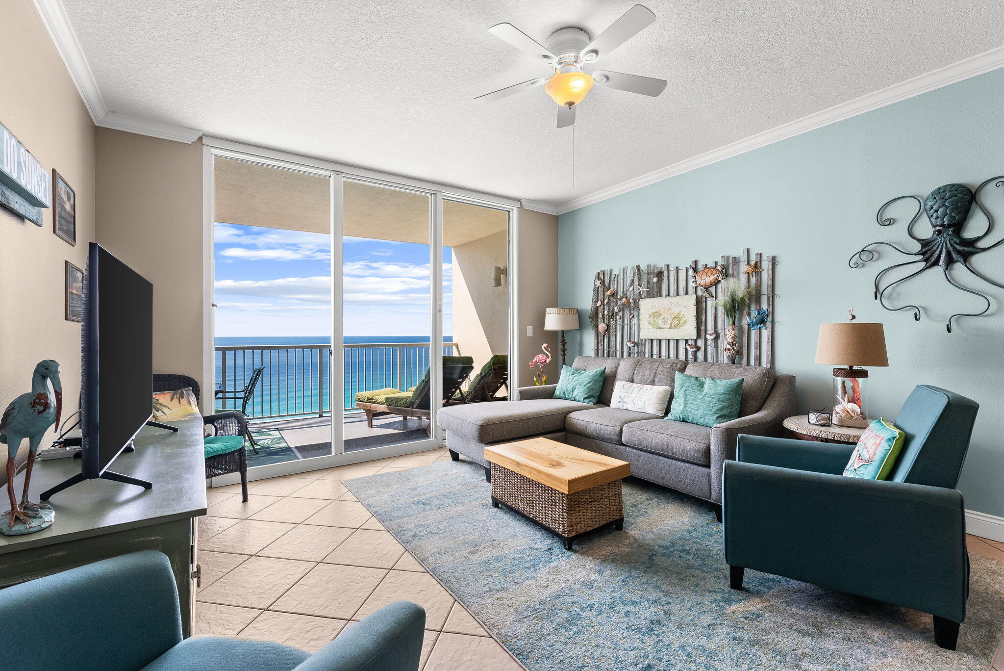 17281 Front Beach Road, Unit 806 Panama City Beach, FL 32413 - Photo 13 of 42 Living Area