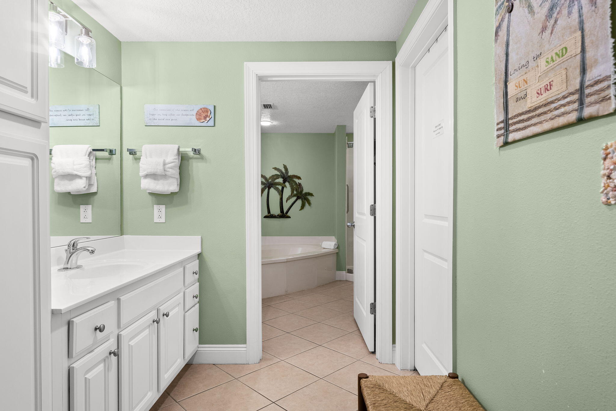 17281 Front Beach Road, Unit 806 Panama City Beach, FL 32413 - Photo 20 of 42 Master Bath