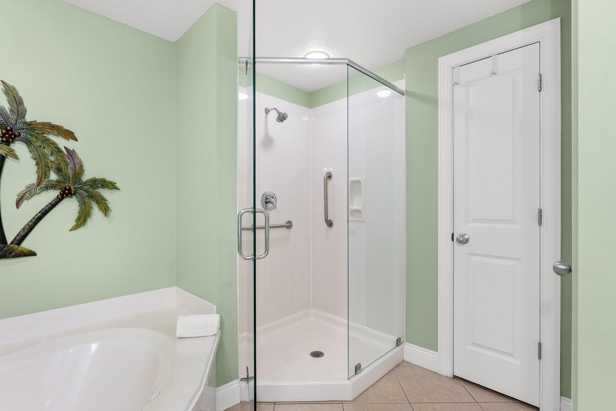 17281 Front Beach Road, Unit 806 Panama City Beach, FL 32413 - Photo 22 of 42 Master Bath