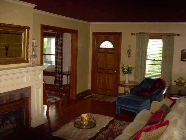 475 East Torrence Road Columbus, OH 43214 - Photo 3 of 10