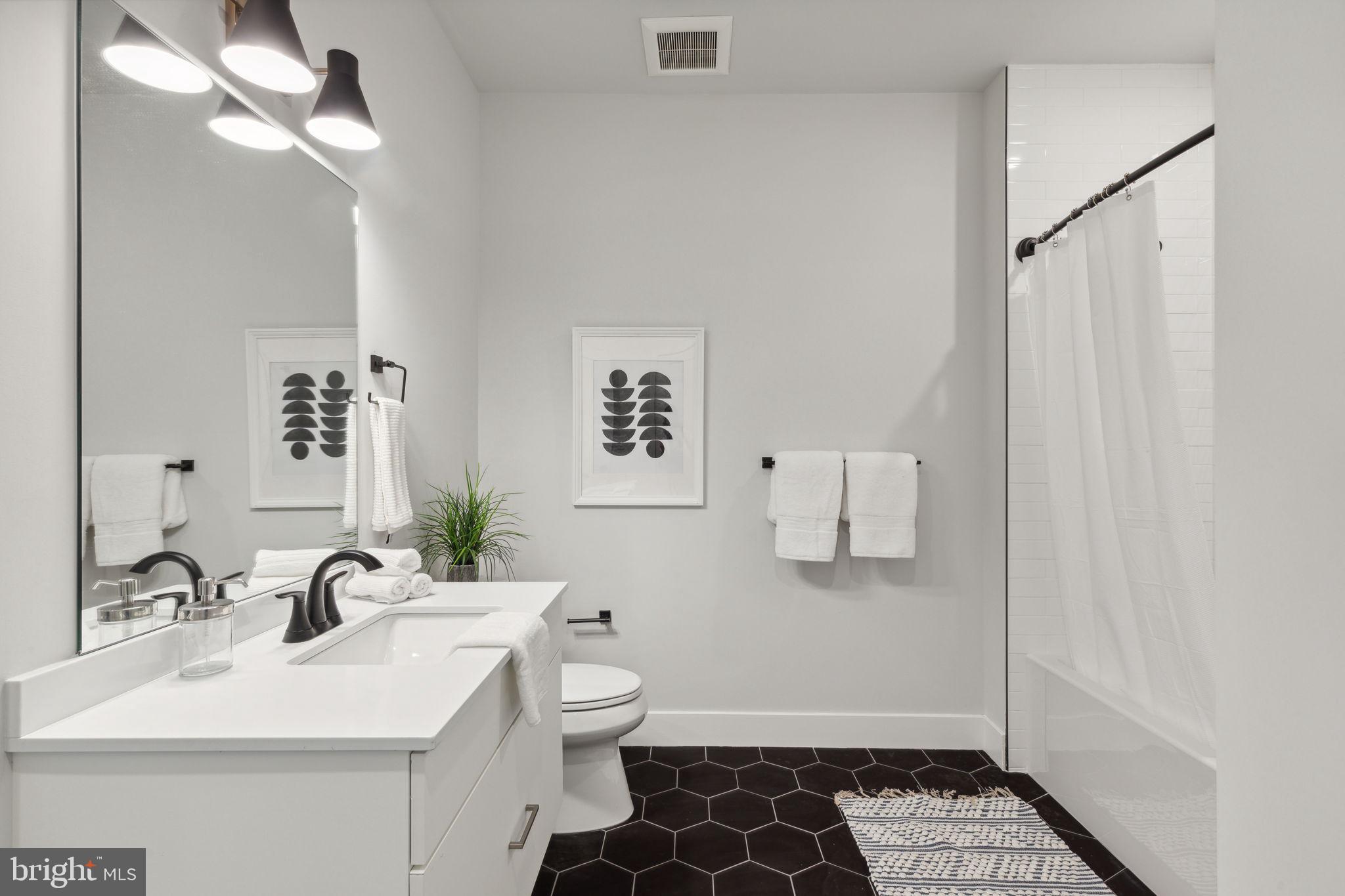 6910 Ridge Avenue, Unit 111 Philadelphia, PA 19128 - Photo 18 of 21 Gallery Image 18
