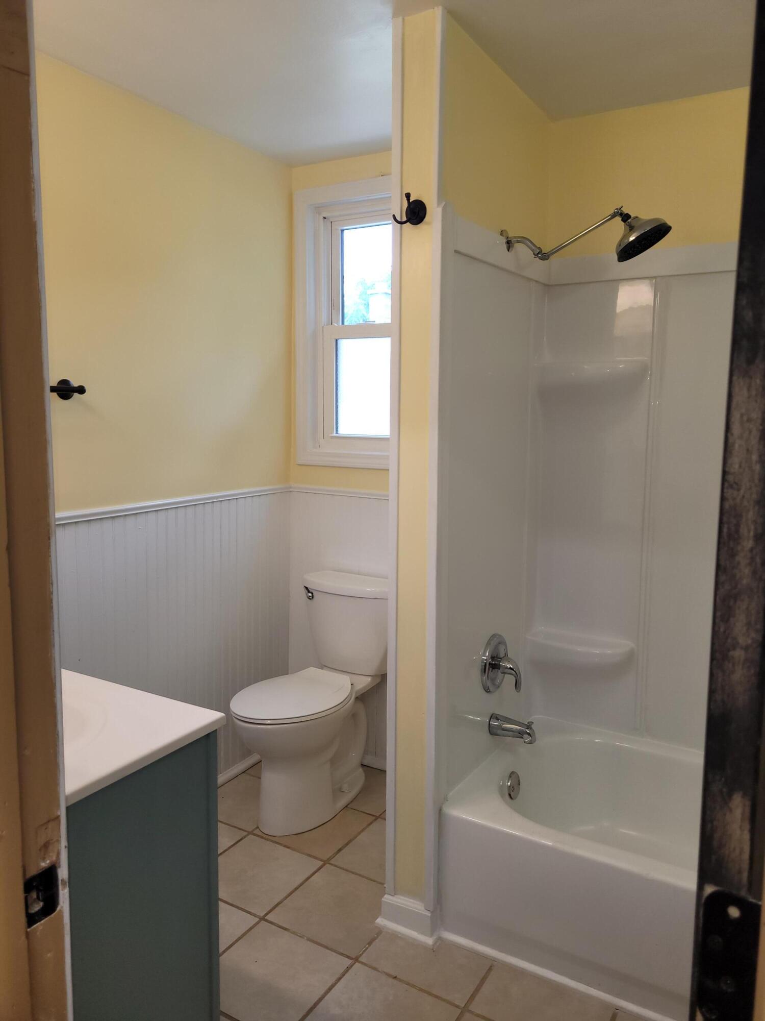 2314 Harriet Street Racine, WI 53404 - Photo 11 of 13 Lower