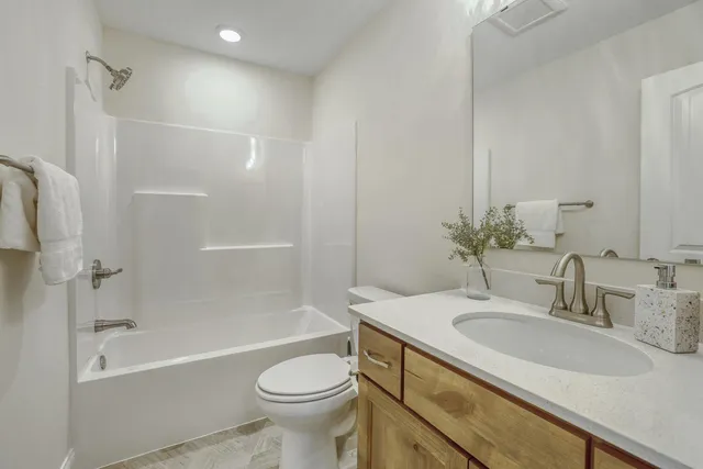 $539,900 | 17715 Empire Trail, Lakeville, MN 55044