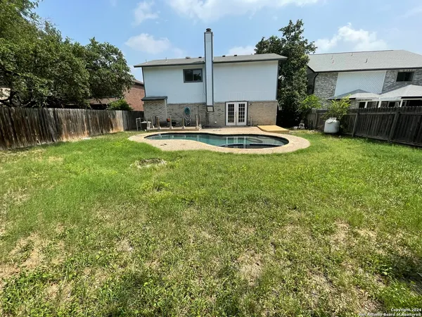 $2,050 | 9235 Ridge Post, San Antonio, TX 78250