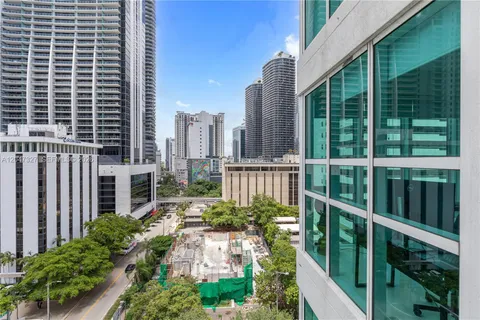$850,000 | 951 Brickell Avenue, Unit 1011, Miami, FL 33131