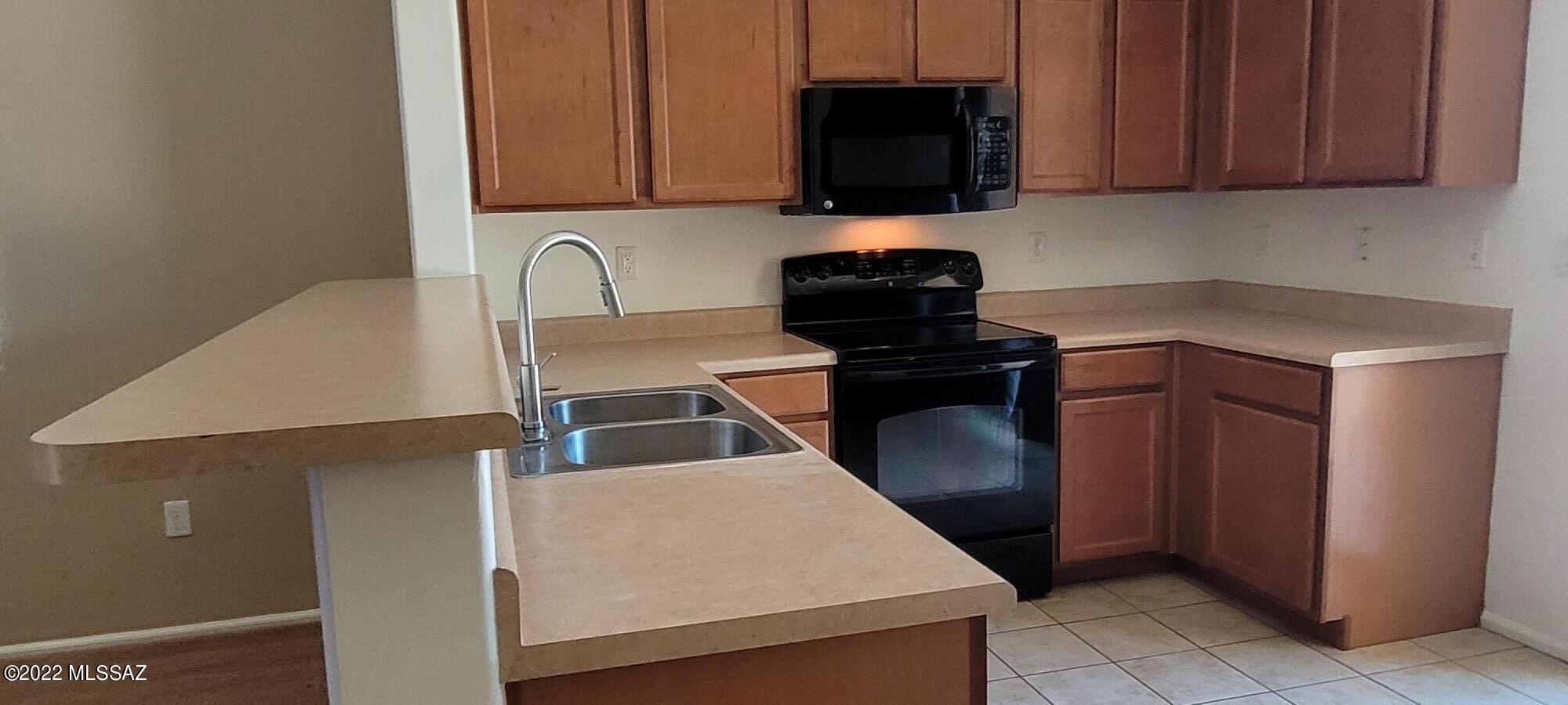 3251 South Lakeside Ridge Loop Tucson, AZ 85730 - Photo 6 of 22