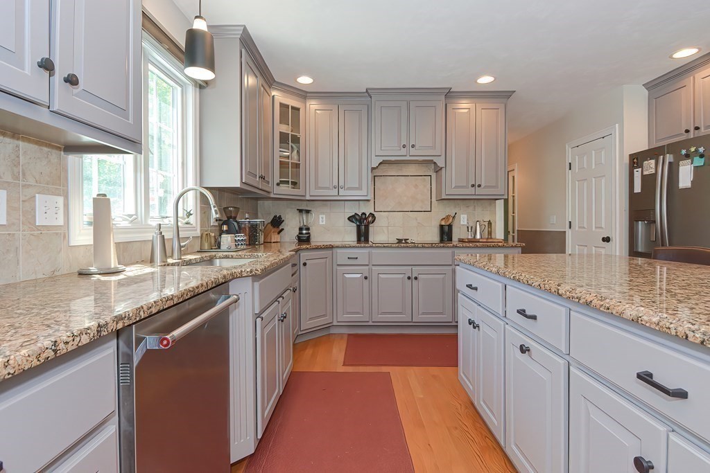 20 Ridgefield Circle Boylston, MA 01505 - Photo 10 of 40 Gallery Image 10