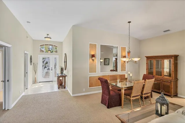 $545,000 | 407 Pinewood Lake Drive, Venice, FL 34285