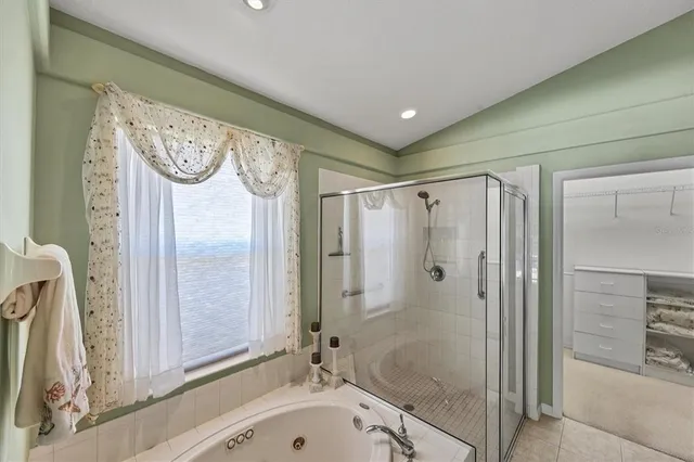 $545,000 | 407 Pinewood Lake Drive, Venice, FL 34285