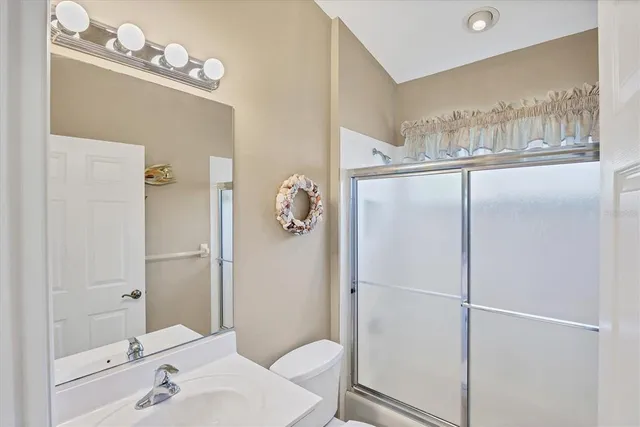 $545,000 | 407 Pinewood Lake Drive, Venice, FL 34285