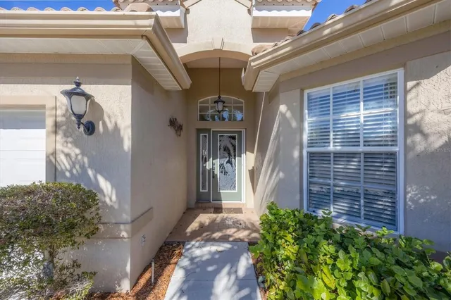 $545,000 | 407 Pinewood Lake Drive, Venice, FL 34285