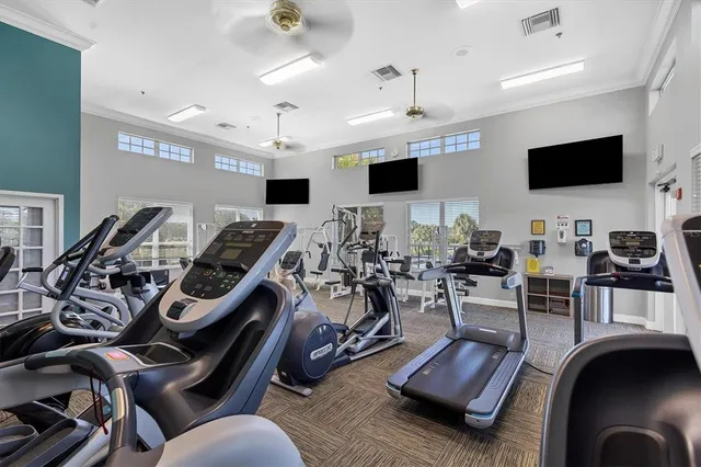 $545,000 | 407 Pinewood Lake Drive, Venice, FL 34285